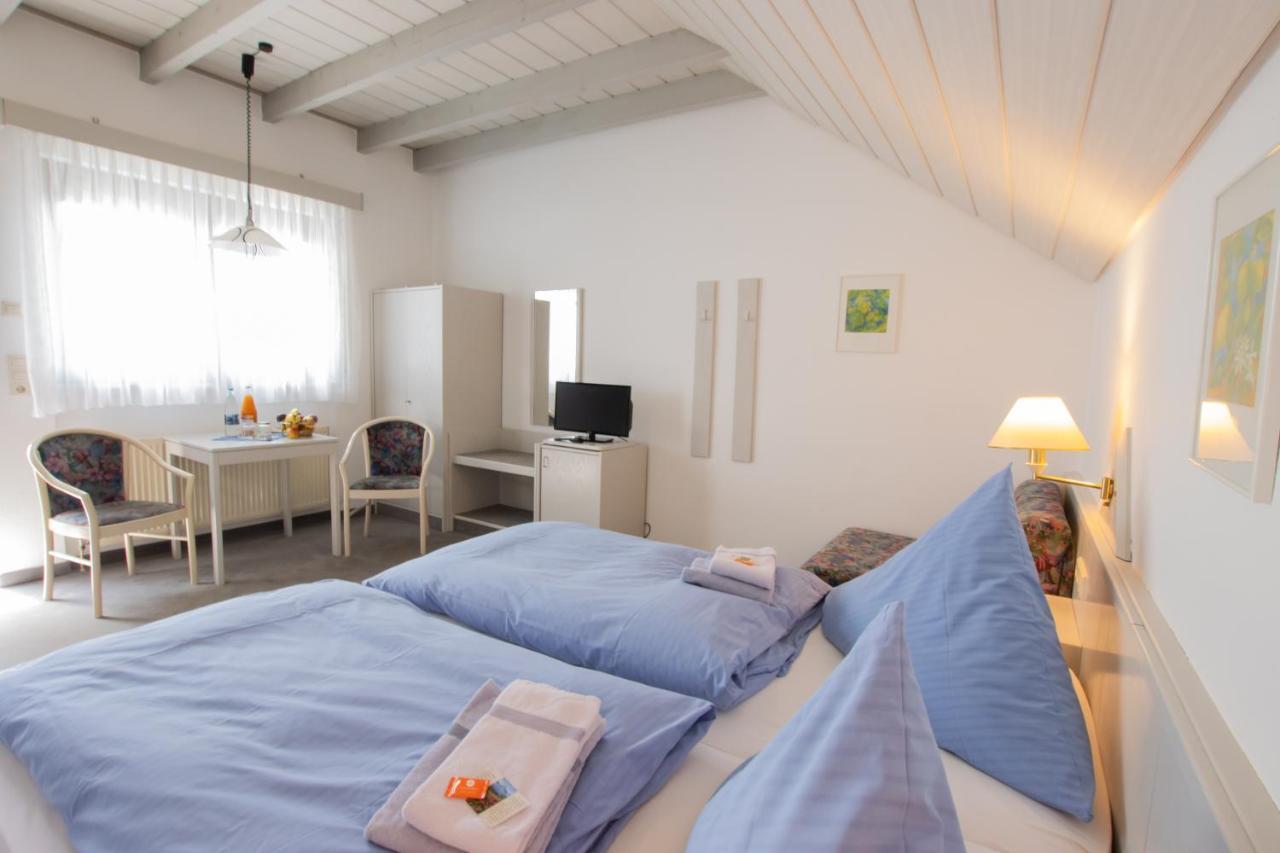 Pension Krone Schwäbisch Gmünd Екстериор снимка