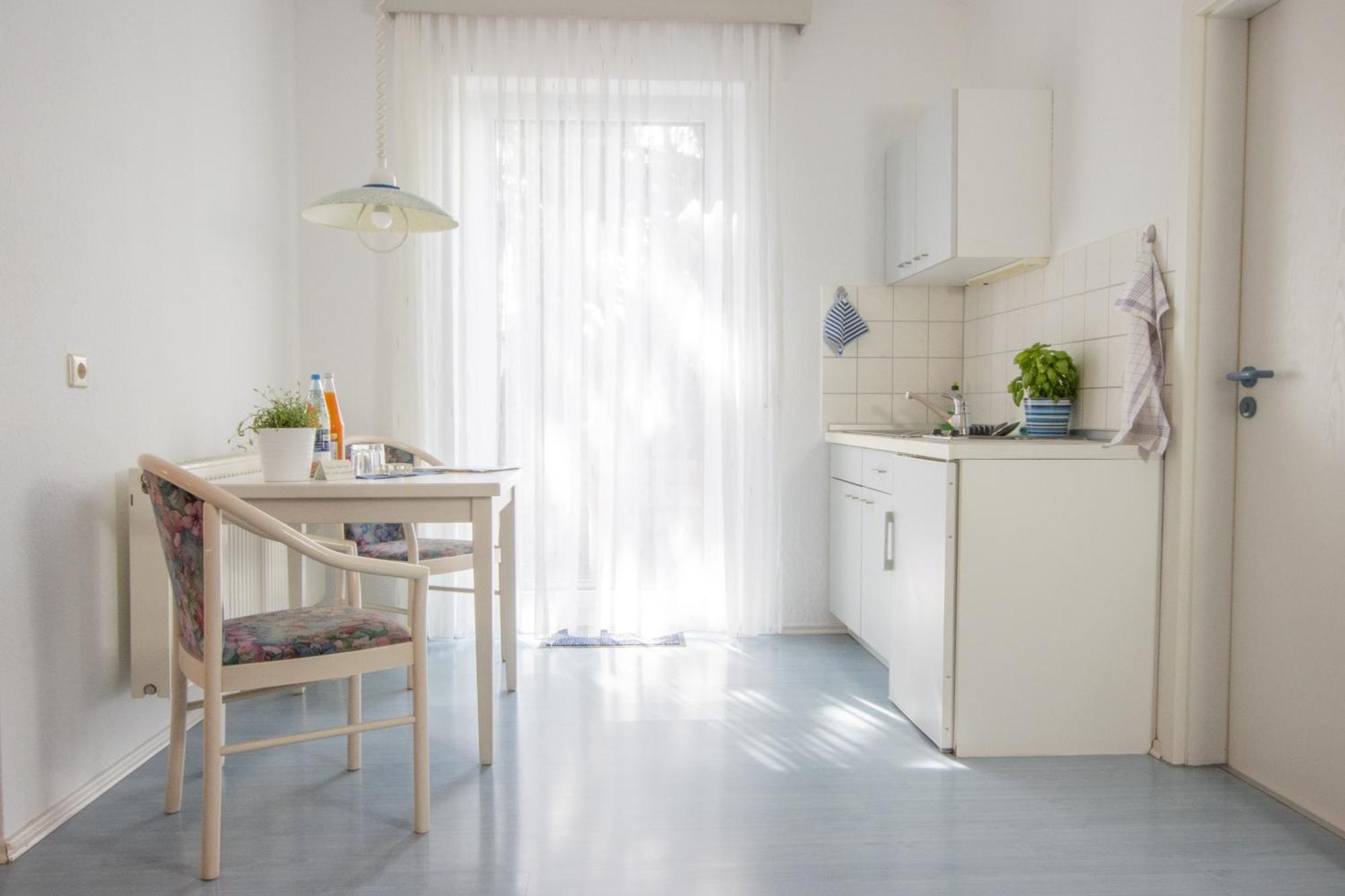 Pension Krone Schwäbisch Gmünd Екстериор снимка