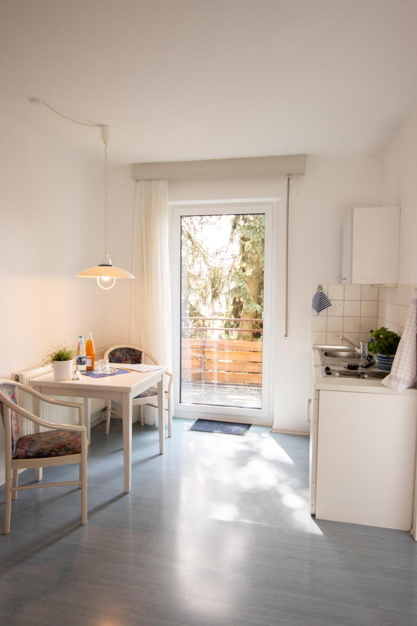 Pension Krone Schwäbisch Gmünd Екстериор снимка