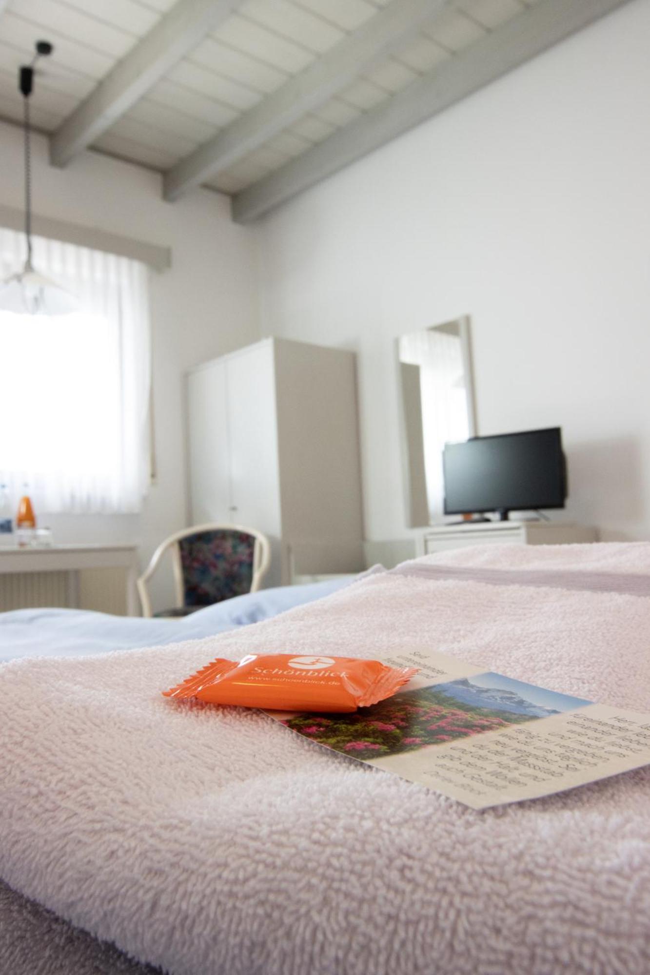 Pension Krone Schwäbisch Gmünd Екстериор снимка
