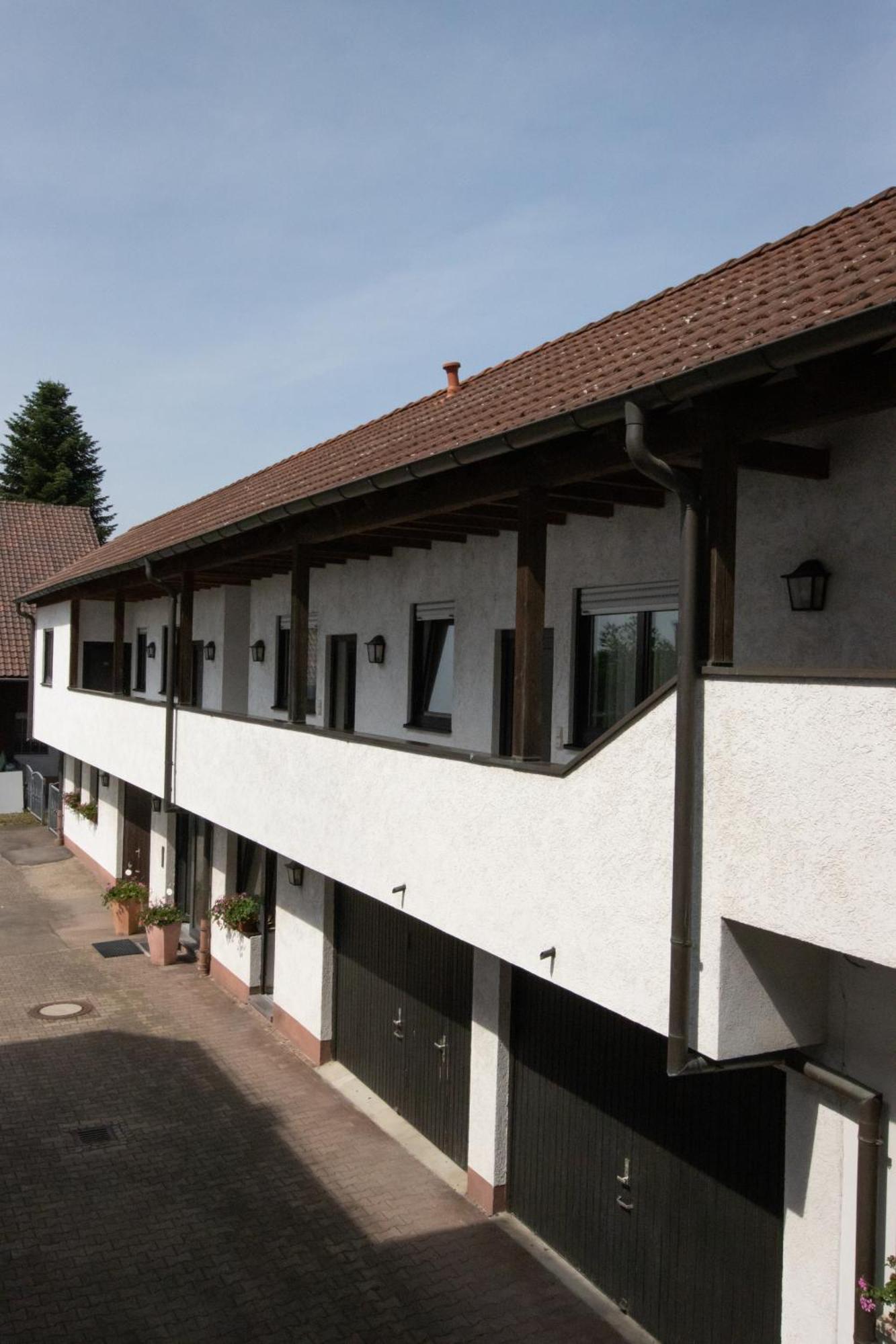 Pension Krone Schwäbisch Gmünd Екстериор снимка