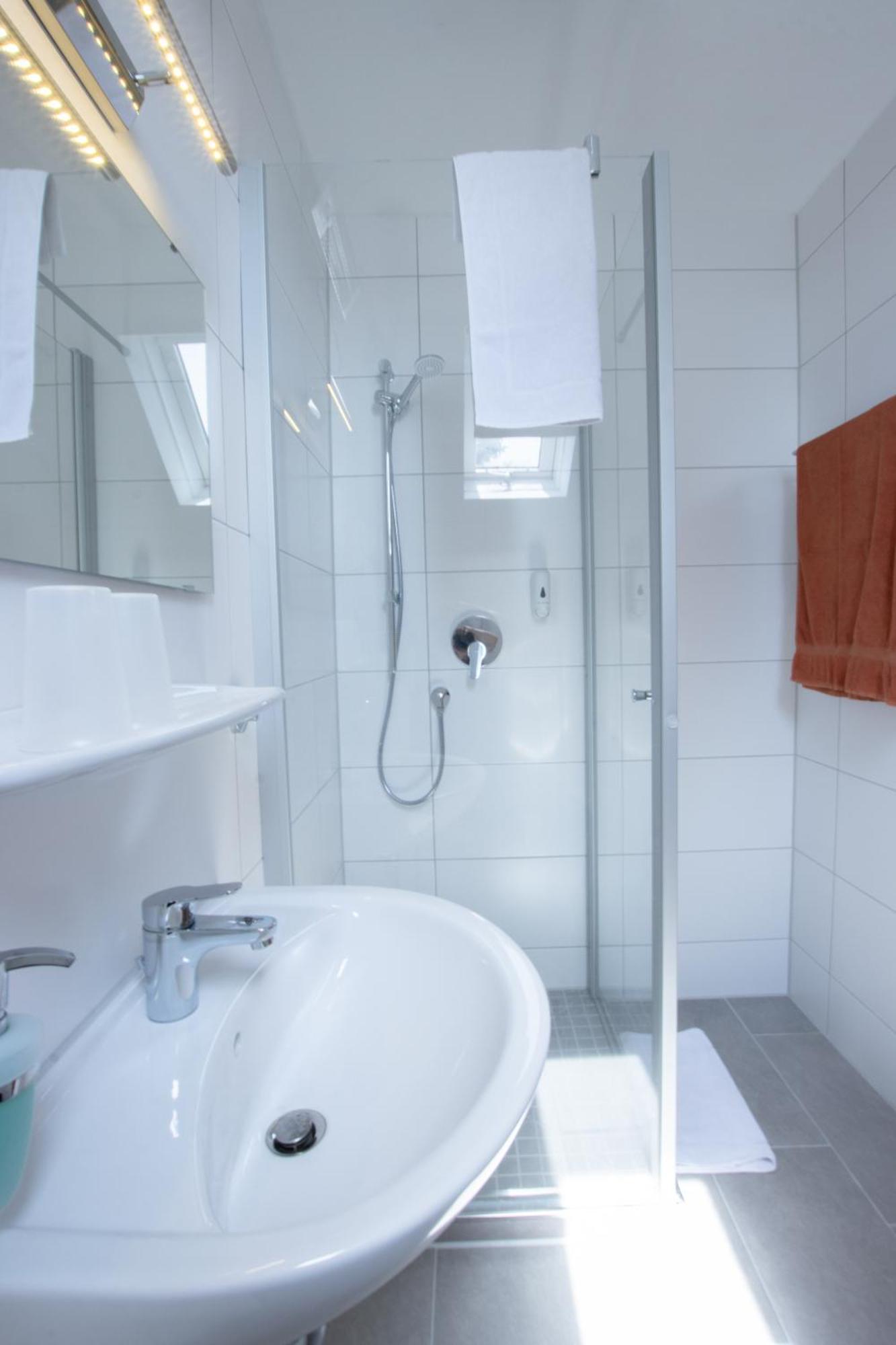 Pension Krone Schwäbisch Gmünd Екстериор снимка