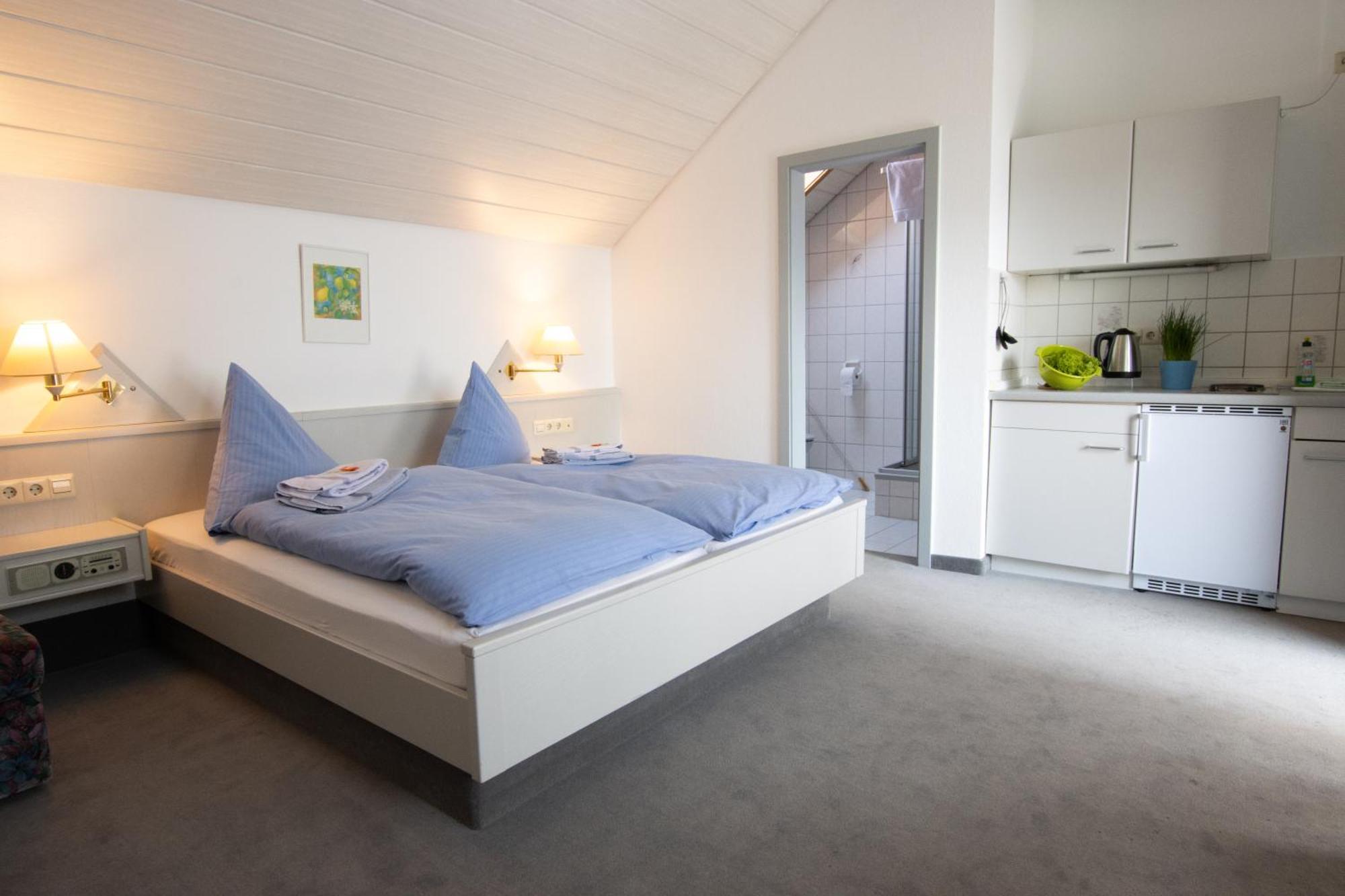 Pension Krone Schwäbisch Gmünd Екстериор снимка