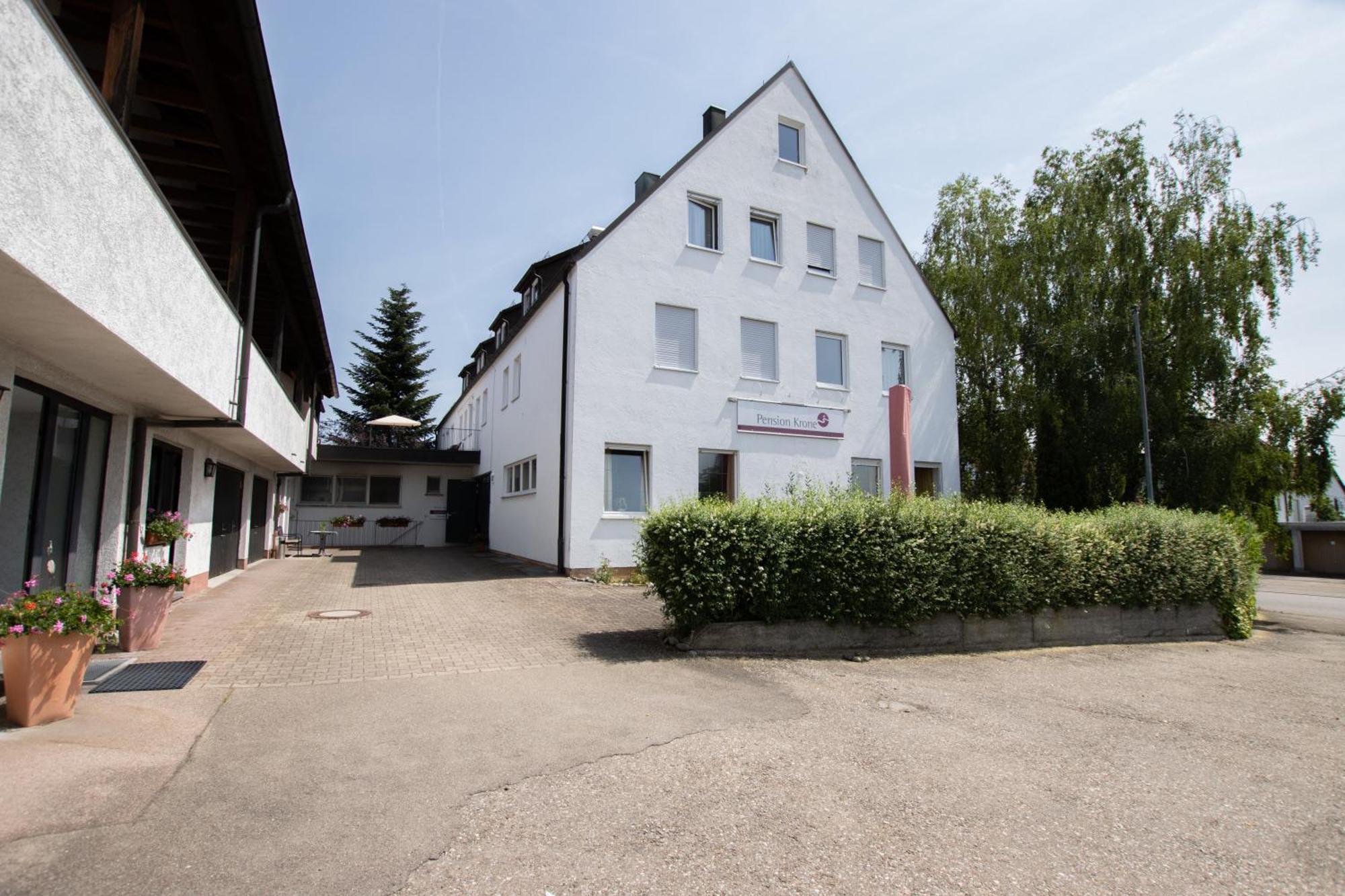 Pension Krone Schwäbisch Gmünd Екстериор снимка